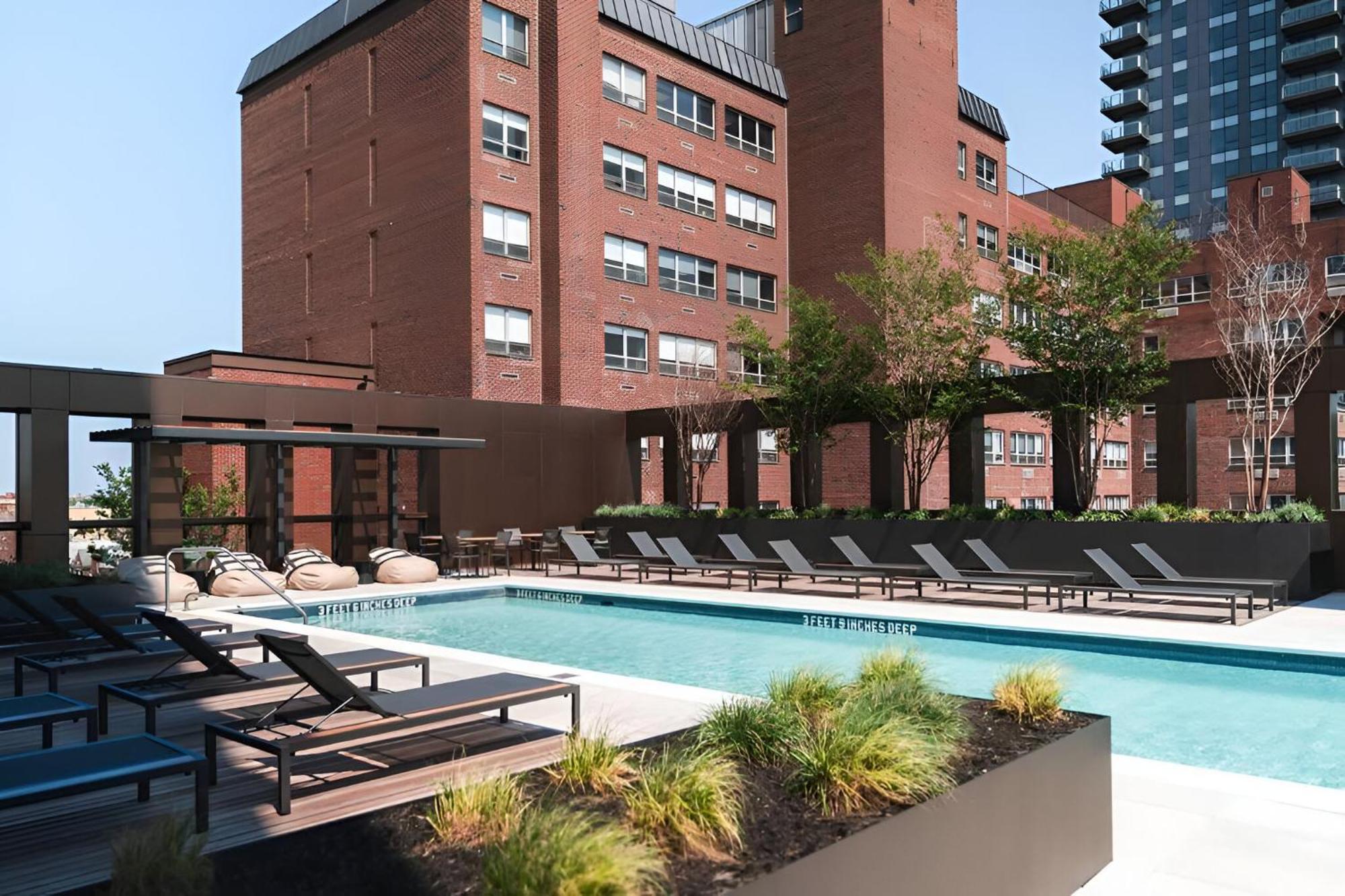 Luxury Meets Comfort Upscale In Brooklyn Appartement *